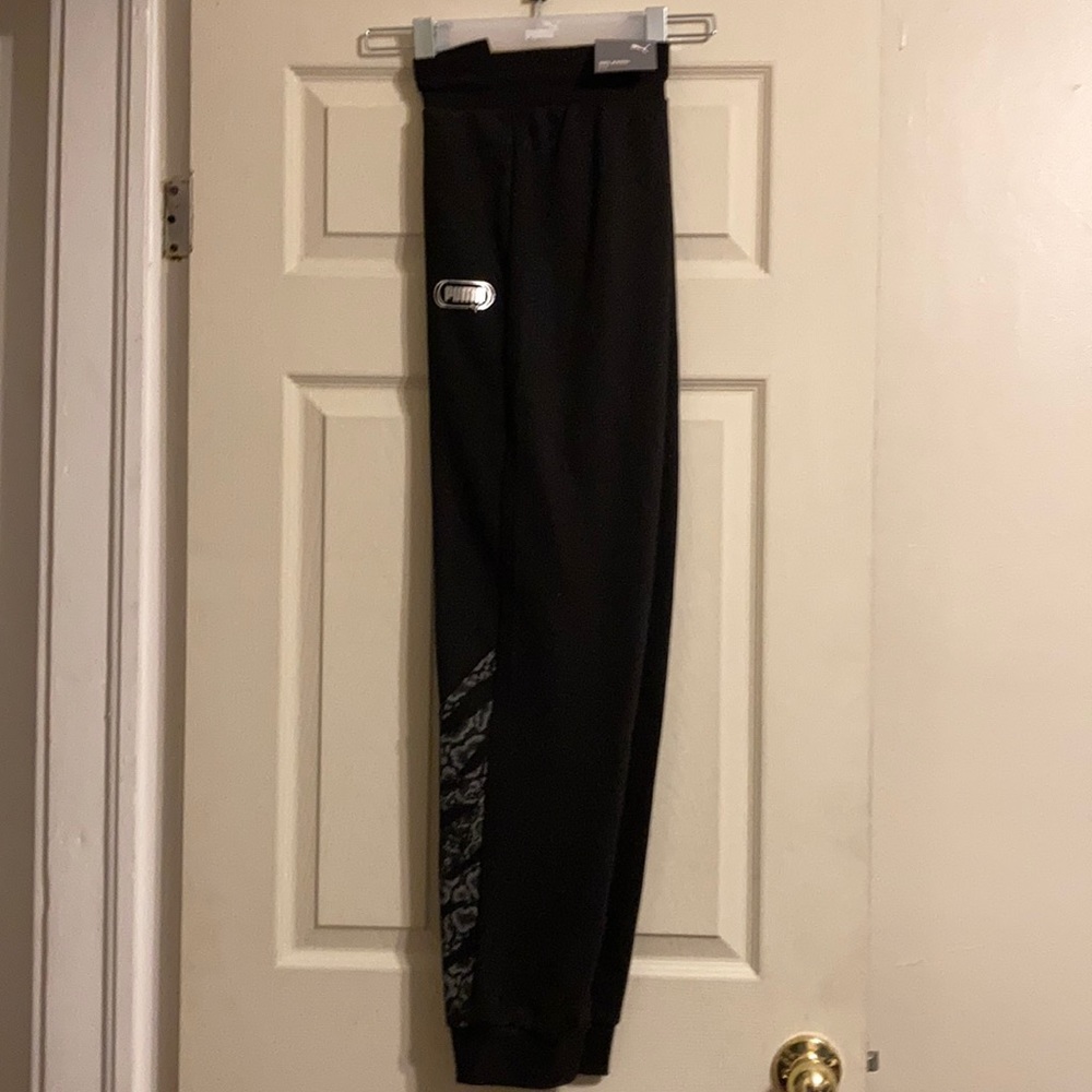 NWT Puma Women’s Sweat suit - Picture 2 of 5
